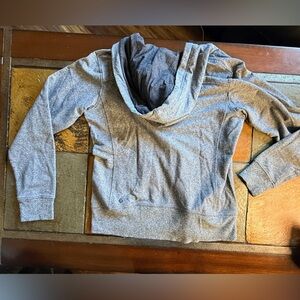 Lululemon athletic Jacket heathered gray no tag size 4-6 19” ptp hoodie nice gym